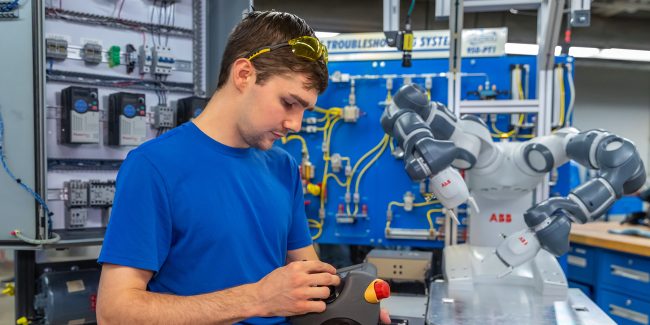 Automation and robotics in the Industrial Systems Technology Program at OTC. Automation and Robotics