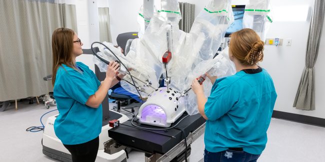 Surg Tech Robotic WEB BLOG Surgical Technology Robot