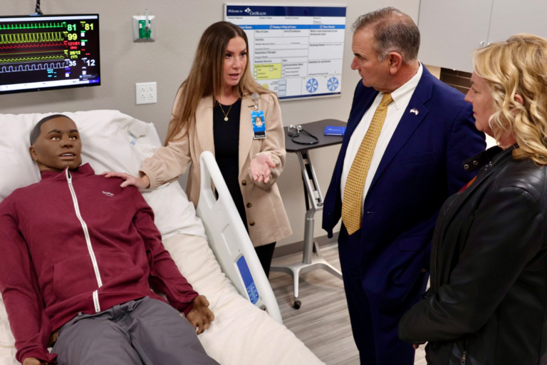 Governor Mike Kehoe tours new Lebanon sim lab